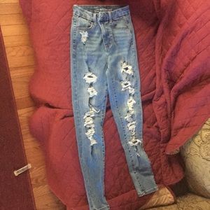 High rise jeans super cute and flattering